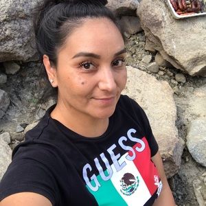 Meet your Posher, Gabriela